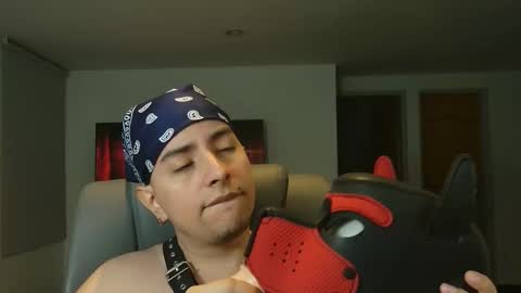 Snapshot of jhoan_saenz chatting on October 16, 2025, 2:01 am Jhoan Saenz online show from October 16, 2025, 2:01 am