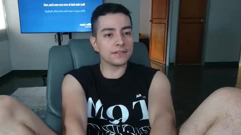 Snapshot of jhoan_saenz chatting on November 12, 2025, 7:24 pm Jhoan Saenz online show from November 12, 2025, 7:24 pm