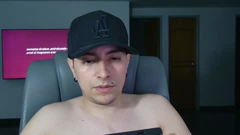 Snapshot of jhoan_saenz chatting on November 14, 2025, 4:22 am Jhoan Saenz online show from November 14, 2025, 4:22 am