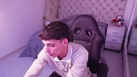 Snapshot of jhoanleandro chatting on April 14, 2026, 5:57 am jhoanleandro online show from April 14, 2026, 5:57 am