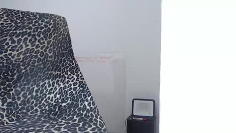 Jhon Tomson online show from April 12, 2026, 4:06 am