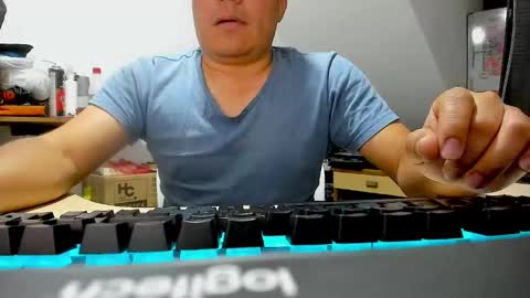 Snapshot of jhonatan_morales_s chatting on October 16, 2025, 4:46 am jhonatan_morales_s online show from October 16, 2025, 4:46 am