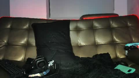 jhonny_ackerman online show from June 19, 2026, 2:27 am