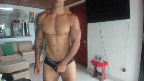 Snapshot of jhonnyxxfitnexx chatting on November 20, 2025, 7:35 pm jh online show from November 20, 2025, 7:35 pm