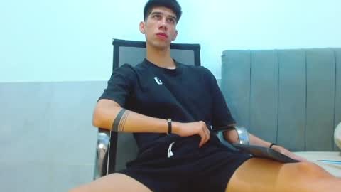 jhony_sex3 online show from May 8, 2026, 7:25 am