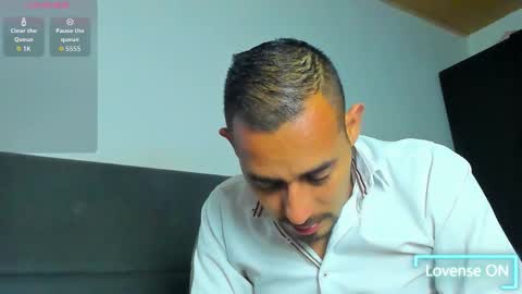 Jhony Alzate online show from February 19, 2026, 2:29 am