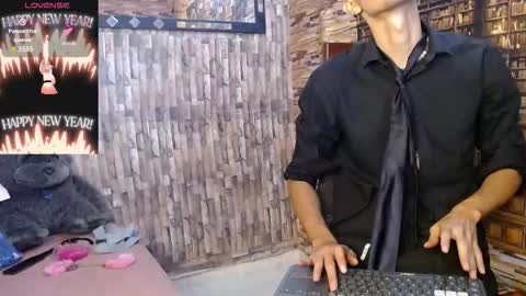 jhosuamoore2 online show from October 29, 2025, 2:19 pm