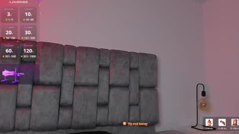 Snapshot of jhotta_foxx chatting on April 28, 2026, 7:02 am Jhonatan80 online show from April 28, 2026, 7:02 am