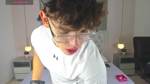 jhoumod_21 online show from November 26, 2025, 3:07 am