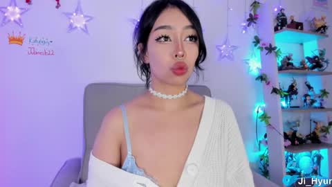 Snapshot of ji_hyun chatting on November 7, 2025, 11:49 pm Ji online show from November 7, 2025, 11:49 pm