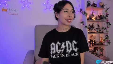 Snapshot of ji_hyun chatting on November 27, 2025, 10:34 pm Ji online show from November 27, 2025, 10:34 pm