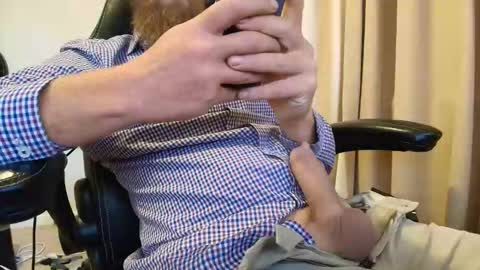 jim74122 online show from April 24, 2026, 2:36 am