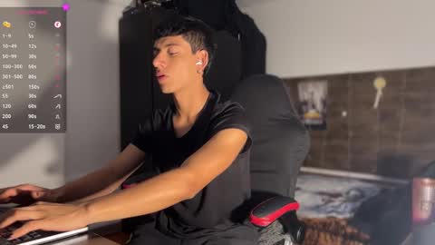 jim_dancer online show from January 31, 2025, 8:43 pm