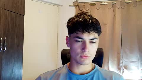 Snapshot of jimmy_classic chatting on November 18, 2025, 10:36 pm jimmy_classic online show from November 18, 2025, 10:36 pm