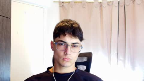 Snapshot of jimmy_classic chatting on February 18, 2026, 8:16 pm jimmy_classic online show from February 18, 2026, 8:16 pm