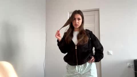 Kate online show from January 10, 2026, 1:24 pm