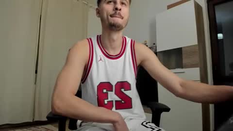 AlphaJimmy online show from November 3, 2025, 6:31 pm