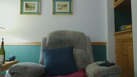 Snapshot of jimpatm chatting on April 12, 2026, 11:43 pm Jim online show from April 12, 2026, 11:43 pm
