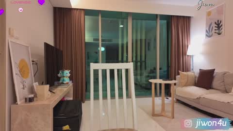 Snapshot of jiwon4u chatting on January 12, 2025, 12:55 pm Jiwon online show from January 12, 2025, 12:55 pm