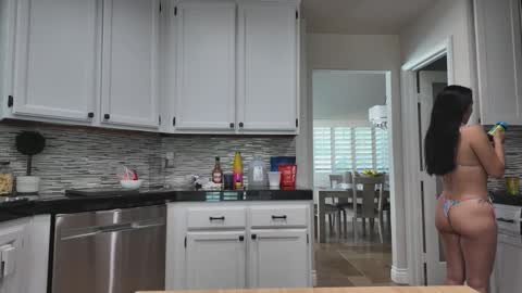 Snapshot of jiwon4u chatting on October 18, 2025, 7:03 pm Jiwon online show from October 18, 2025, 7:03 pm