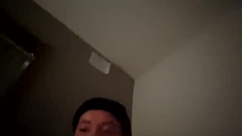 jizzle192 online show from December 5, 2025, 7:39 am