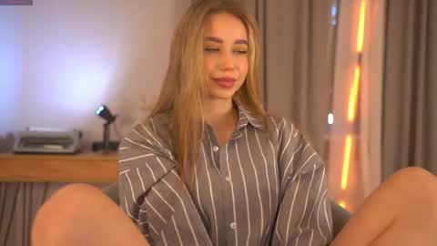 Jenny online show from February 11, 2026, 7:57 am