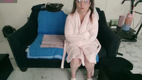 Nicole  Allen online show from January 21, 2025, 3:37 am