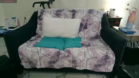 Nicole  Allen online show from February 26, 2025, 2:15 am