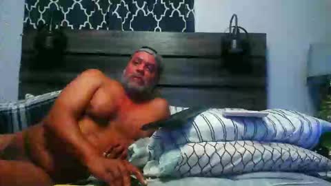 jjking973 online show from December 15, 2025, 11:42 pm