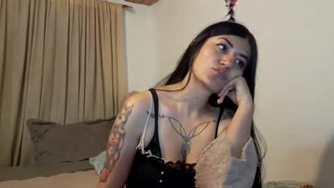 Snapshot of jjodie__ chatting on December 3, 2025, 3:14 am luuuuuuuuuu online show from December 3, 2025, 3:14 am