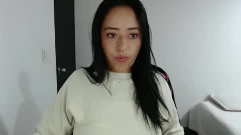 Snapshot of jjulietha95 chatting on January 25, 2025, 9:47 am Julieta online show from January 25, 2025, 9:47 am