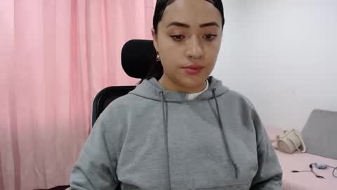 Snapshot of jjulietha95 chatting on February 16, 2025, 10:43 pm Julieta online show from February 16, 2025, 10:43 pm