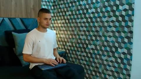 Snapshot of joaho_fernandez chatting on April 25, 2026, 9:12 pm Joao online show from April 25, 2026, 9:12 pm
