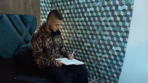 Snapshot of joaho_fernandez chatting on May 18, 2026, 8:58 pm Joao online show from May 18, 2026, 8:58 pm