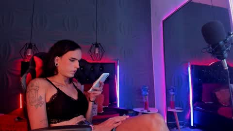 Joa Isaza     online show from January 19, 2025, 10:28 am