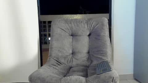 JOAN SAENZ online show from January 19, 2025, 12:38 am