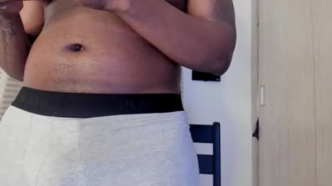 JOAN SAENZ online show from January 14, 2026, 2:06 am