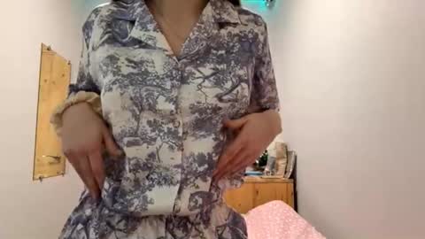 Adel online show from January 5, 2026, 6:33 pm