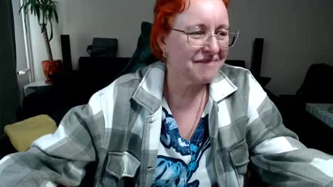 Snapshot of joannaandneighbour chatting on March 18, 2026, 1:36 pm Joanna and Greg online show from March 18, 2026, 1:36 pm