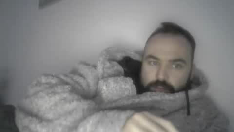 joaodias_18 online show from December 22, 2024, 5:42 pm