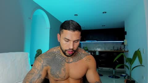 Snapshot of joe_esthetic chatting on January 15, 2025, 11:40 pm joe_esthetic online show from January 15, 2025, 11:40 pm