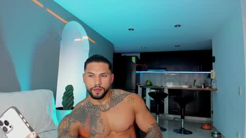 Snapshot of joe_esthetic chatting on January 25, 2025, 10:50 pm joe_esthetic online show from January 25, 2025, 10:50 pm