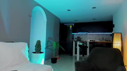 Snapshot of joe_esthetic chatting on February 10, 2025, 10:40 pm joe_esthetic online show from February 10, 2025, 10:40 pm