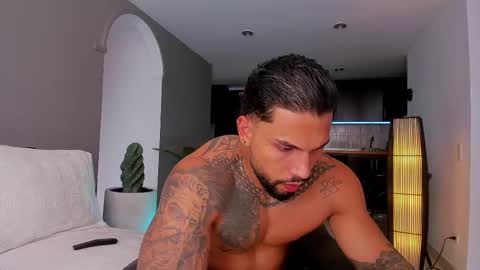 Snapshot of joe_esthetic chatting on February 15, 2025, 10:10 pm joe_esthetic online show from February 15, 2025, 10:10 pm