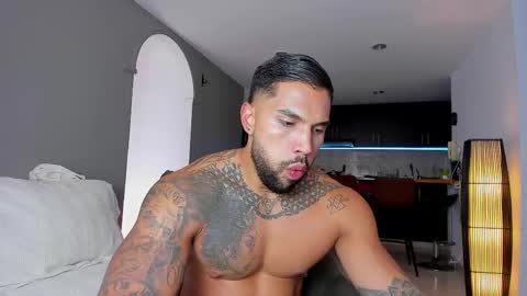 Snapshot of joe_esthetic chatting on September 11, 2025, 9:37 pm joe_esthetic online show from September 11, 2025, 9:37 pm