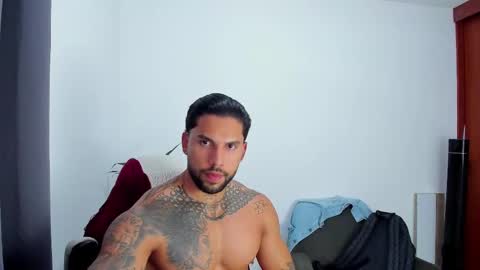 Snapshot of joe_esthetic chatting on October 29, 2025, 8:32 pm joe_esthetic online show from October 29, 2025, 8:32 pm