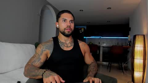 Snapshot of joe_esthetic chatting on November 18, 2025, 8:35 pm joe_esthetic online show from November 18, 2025, 8:35 pm