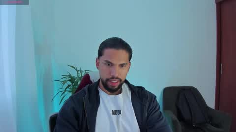 Snapshot of joe_esthetic chatting on January 7, 2026, 11:23 am joe_esthetic online show from January 7, 2026, 11:23 am