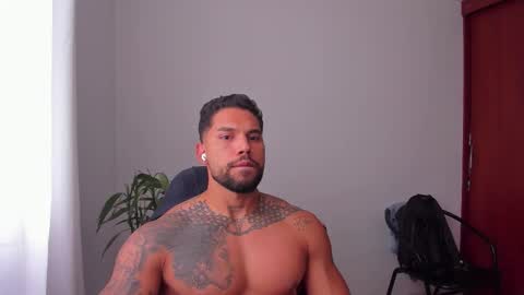 Snapshot of joe_esthetic chatting on March 8, 2026, 8:01 pm joe_esthetic online show from March 8, 2026, 8:01 pm