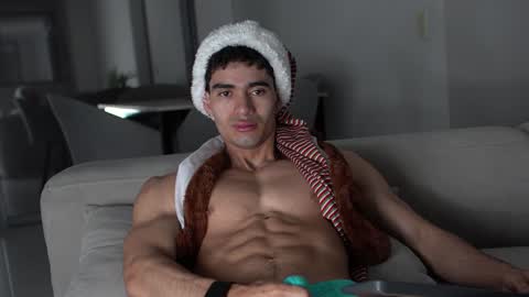 joe_steel1 online show from December 22, 2024, 10:49 am